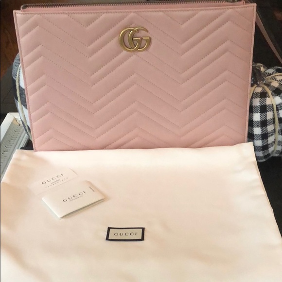 Gucci Marmont GG Pouch - Picture 6 of 6